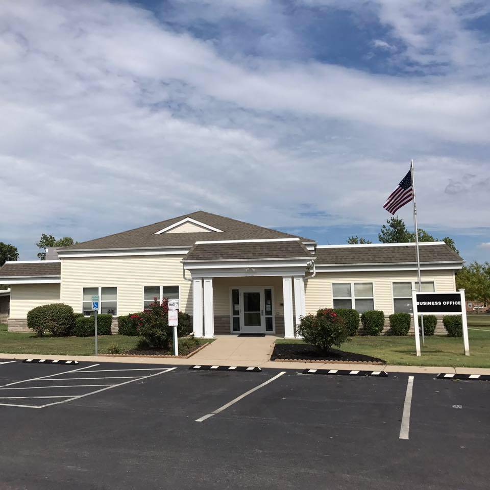 An exterior shot of the Oakview facility business office, from the Oakview Gallery.